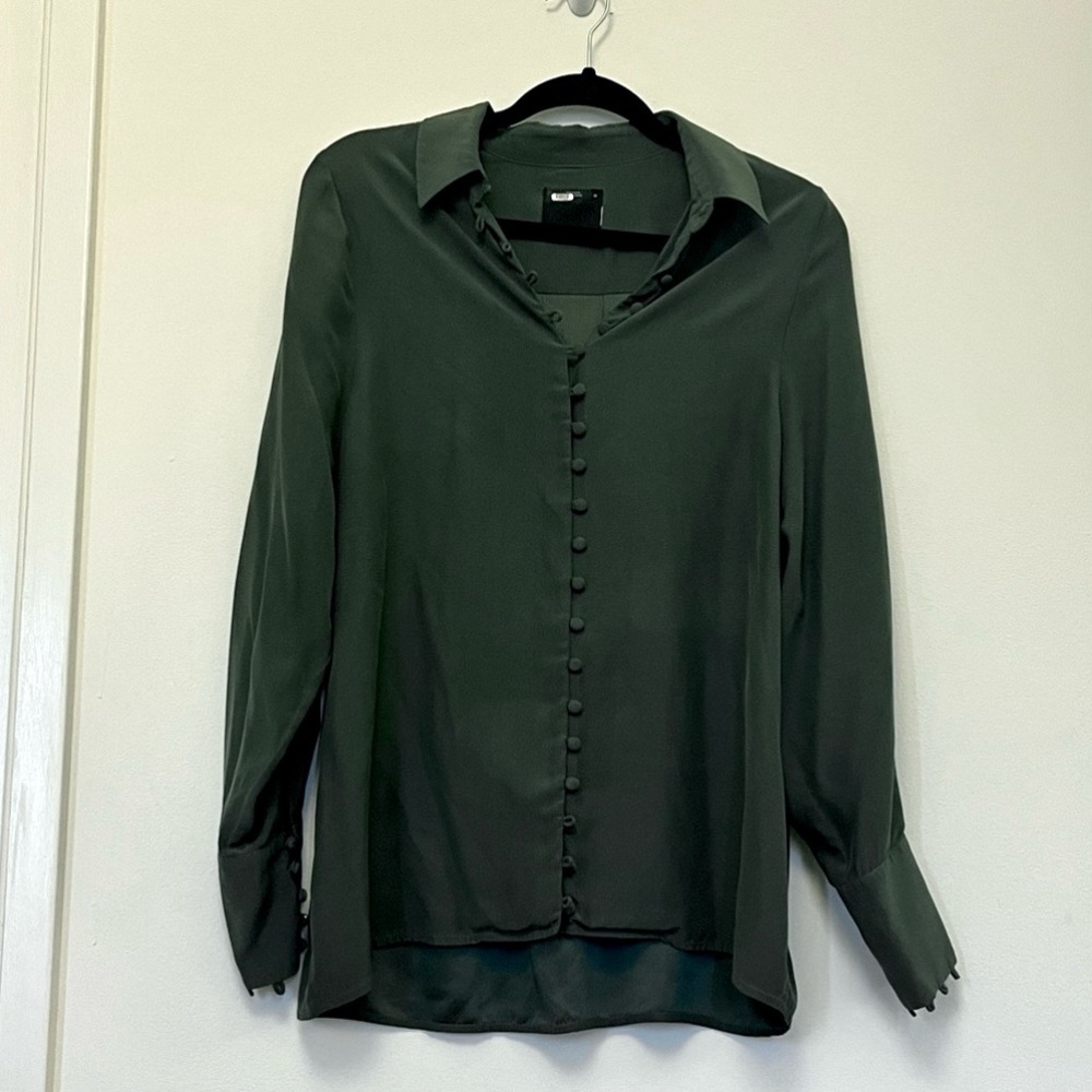 100% silk vintage green Blouse